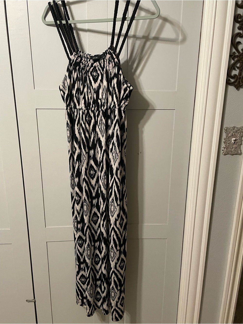 Apt. 9 Black and White Strappy Maxi Dress